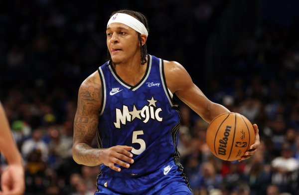 红涨股票配资 薪资专家：魔术将提前续约班凯罗，后者有资格签五年2.39亿顶薪合同