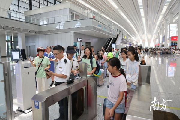 天胜资产 为期14天跨越5000公里，大湾区旅程最长研学专列出发